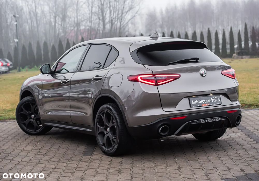 Alfa Romeo Stelvio 2.0 Turbo 16V AT8-Q4 First Edition - 8