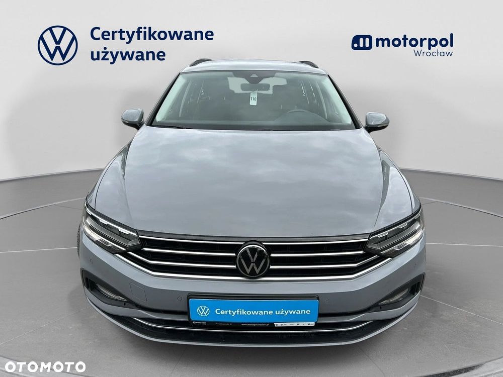 Volkswagen Passat - 12
