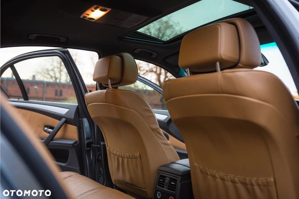 BMW Seria 5 520d - 13