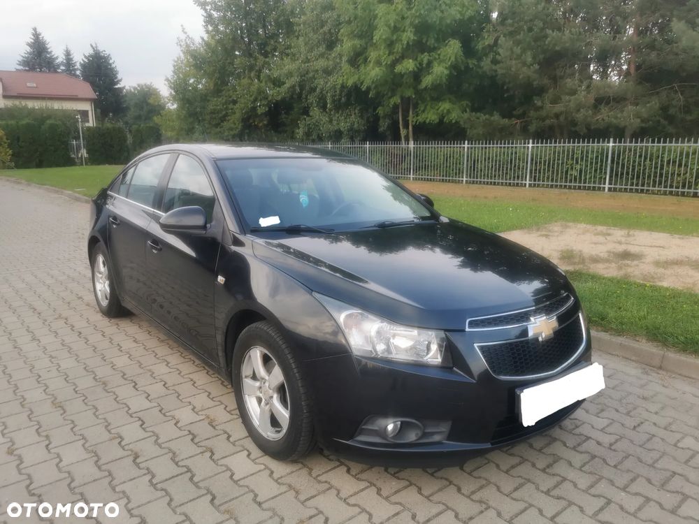 Chevrolet Cruze 1.6 LS - 4