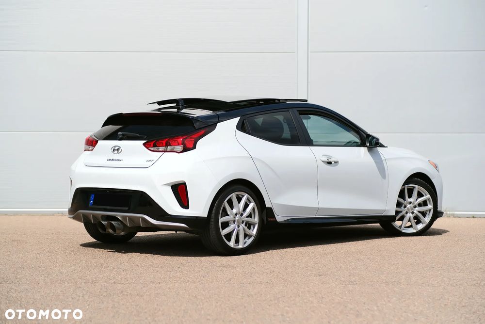 Hyundai Veloster - 8