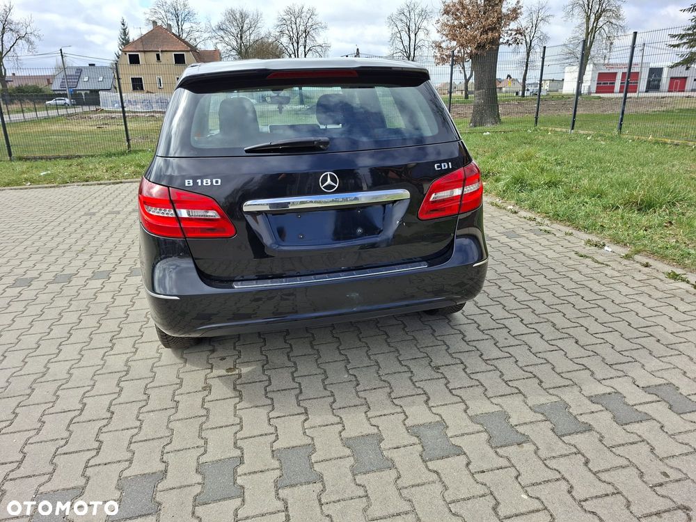 Mercedes-Benz Klasa B 180 CDI (BlueEFFICIENCY) 7G-DCT - 7