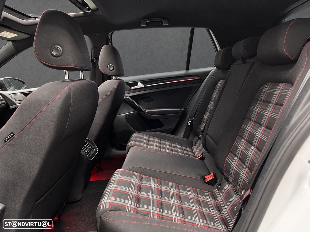 VW Golf 2.0 TSi GTi DSG Performance - 20
