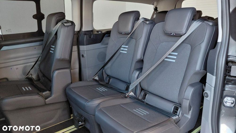 Ford Tourneo Custom - 16