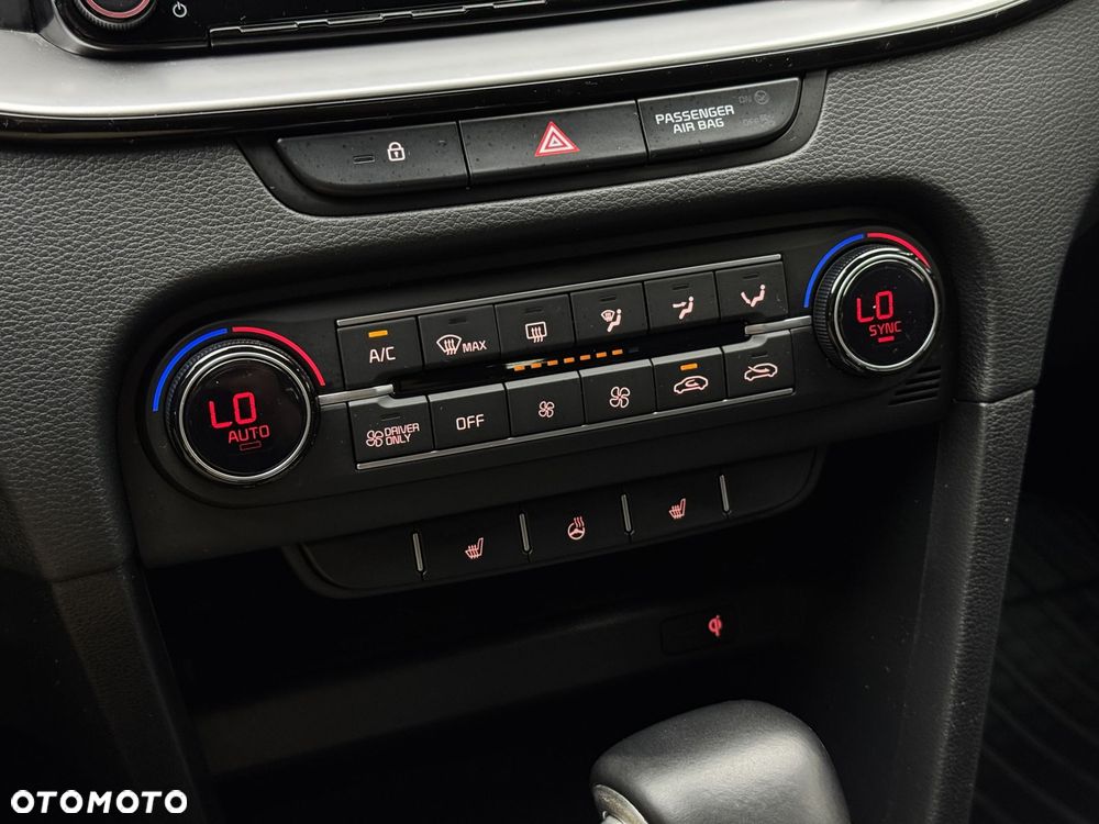 Kia Ceed 1.6 GDI PHEV L Business Line DCT - 26