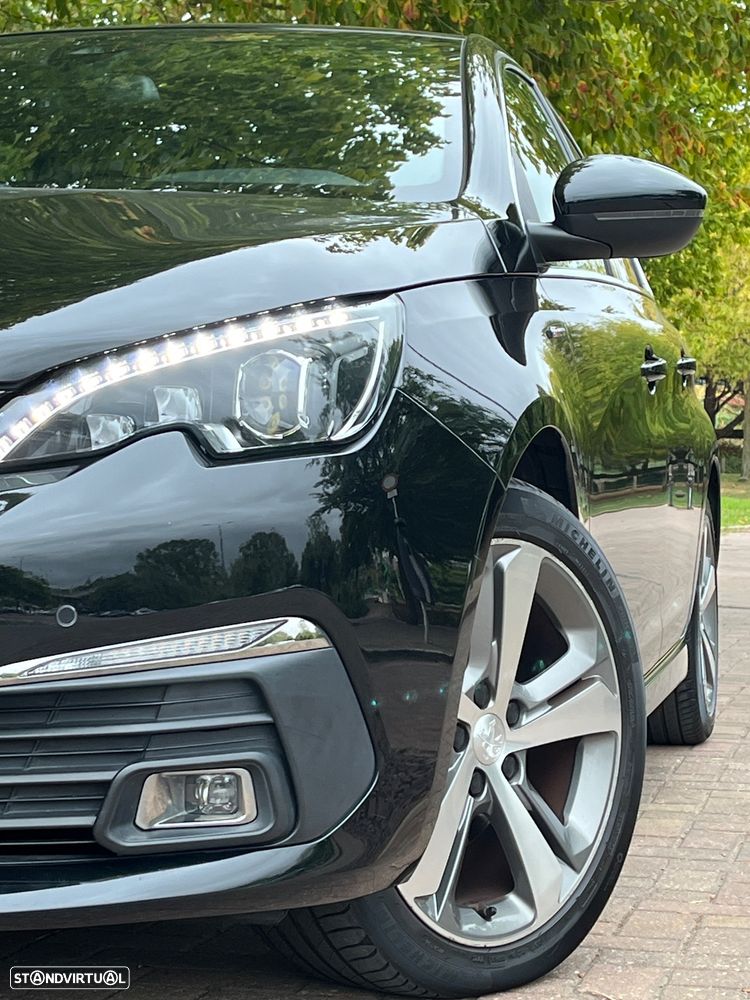 Peugeot 308 1.2 PureTech GT Pack EAT8 - 6