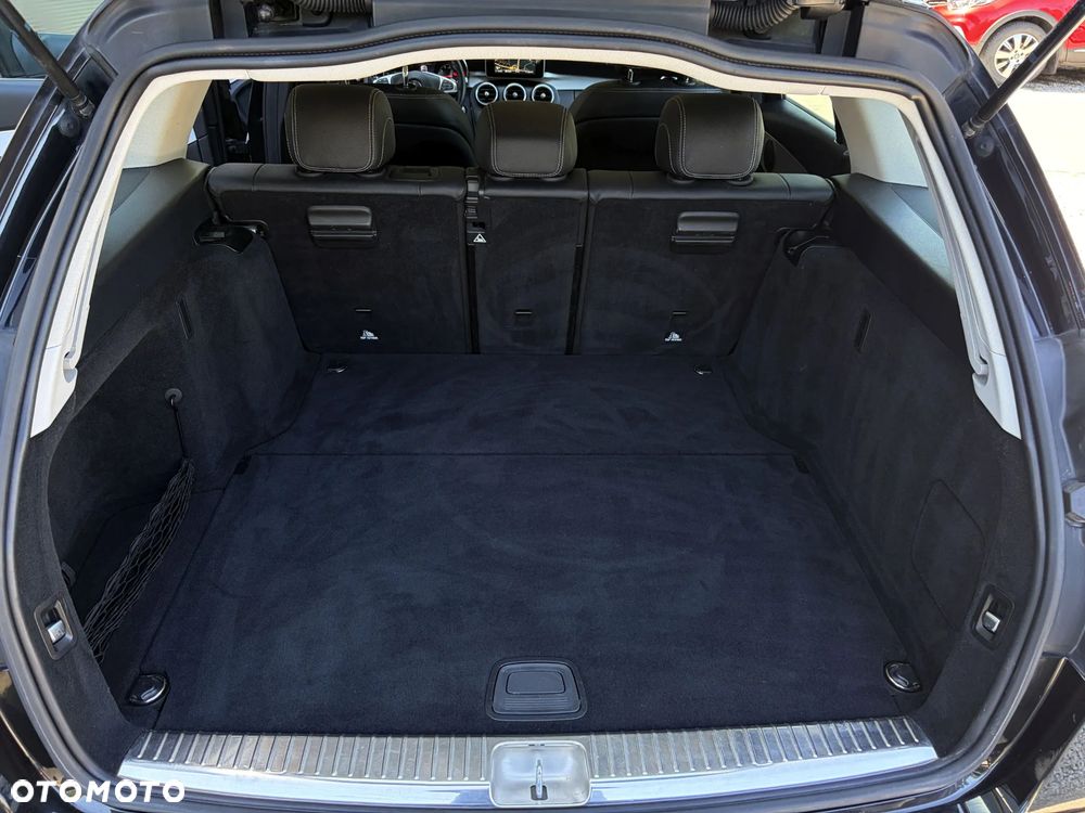 Mercedes-Benz Klasa C 200 9G-TRONIC AMG Line - 36