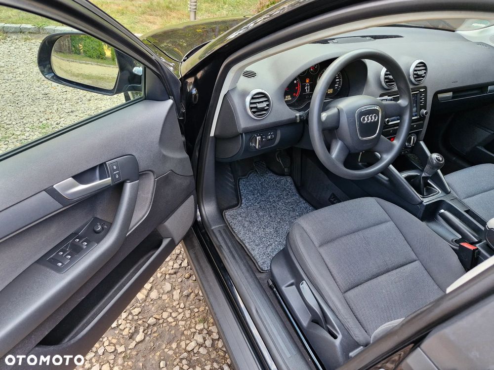 Audi A3 Sportback 1.6 Attraction - 15