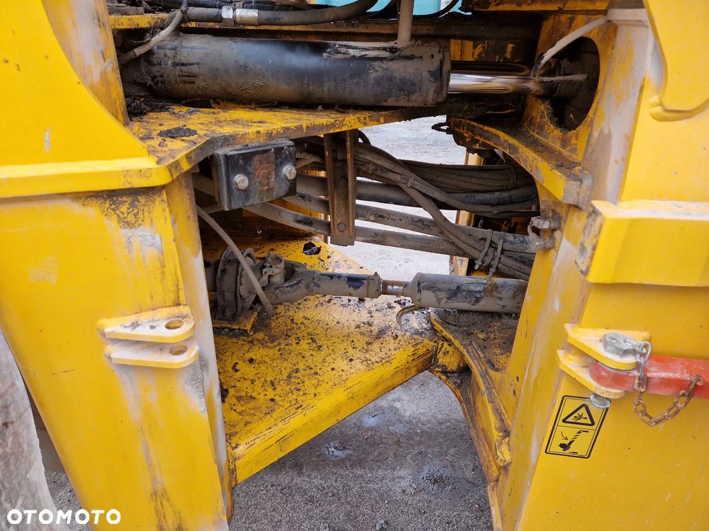 JCB 427HT - 19