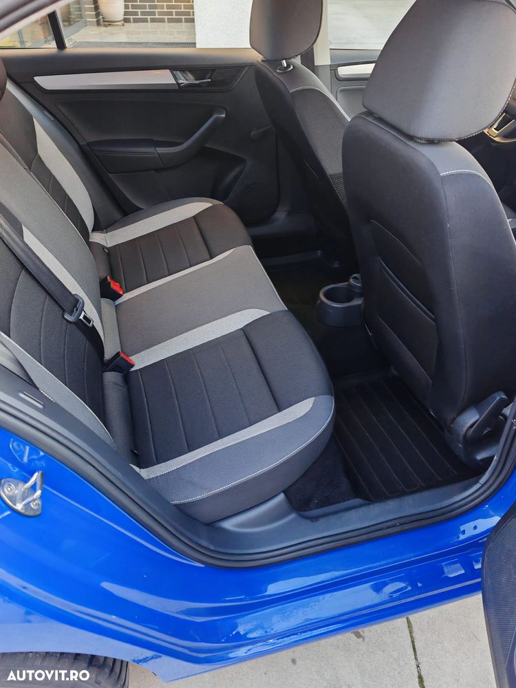 Skoda Rapid - 14