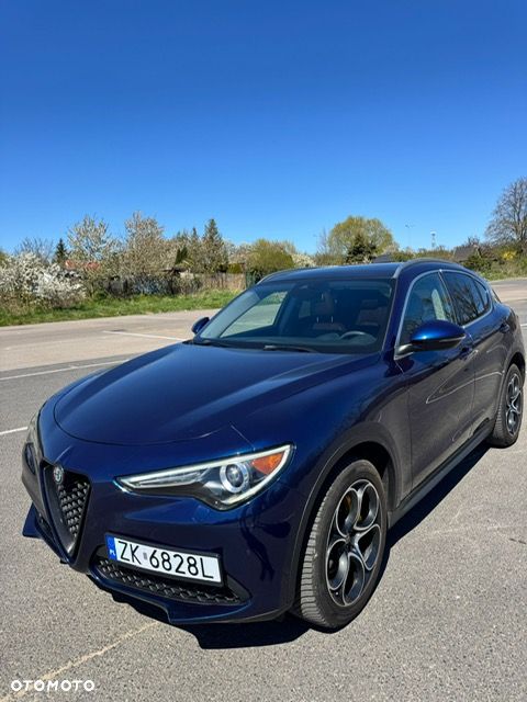 Alfa Romeo Stelvio 2.0 Turbo 16V AT8-Q4 Veloce - 4