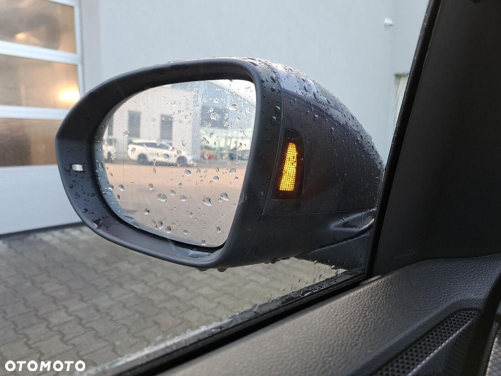 Volkswagen T-Cross - 36