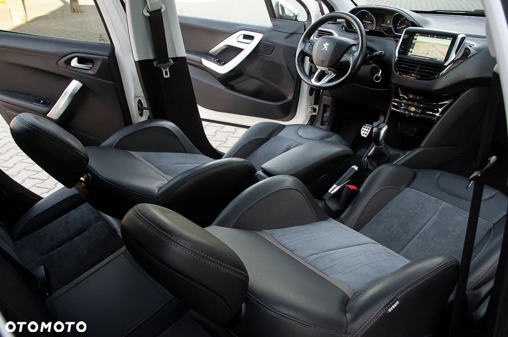 Peugeot 208 PureTech 110 Stop & Start Tech Edition - 23