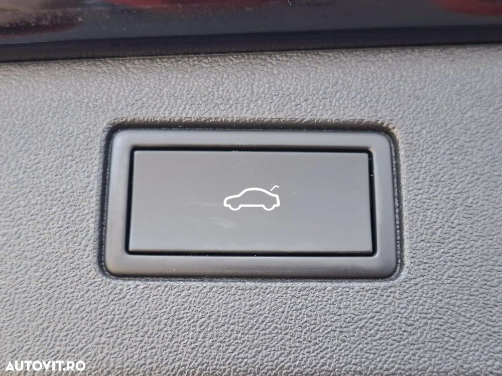 Volkswagen Tiguan 2.0 TDI DSG 4Motion Elegance - 38