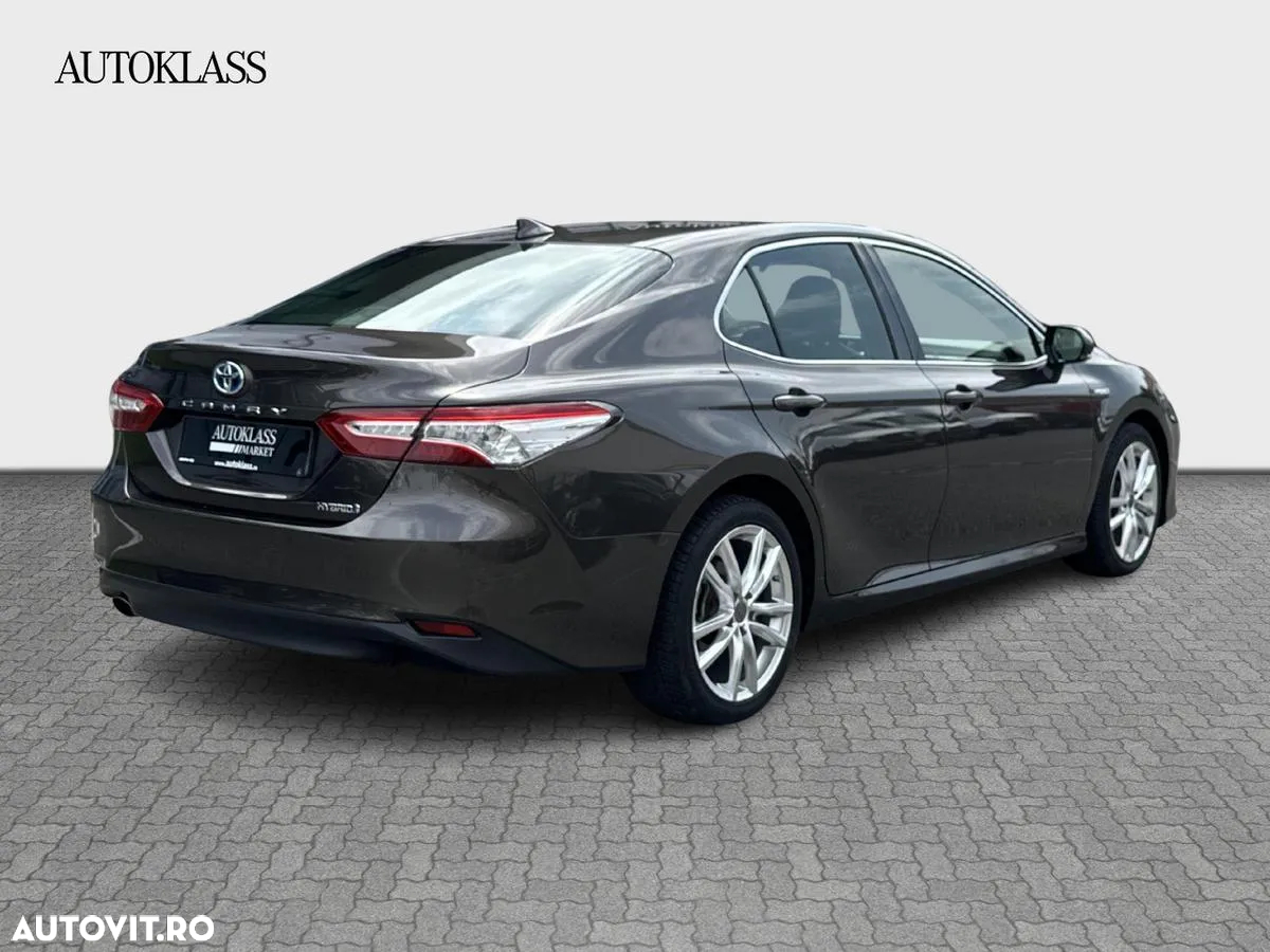 Toyota Camry 2.5 Hybrid Business - 5