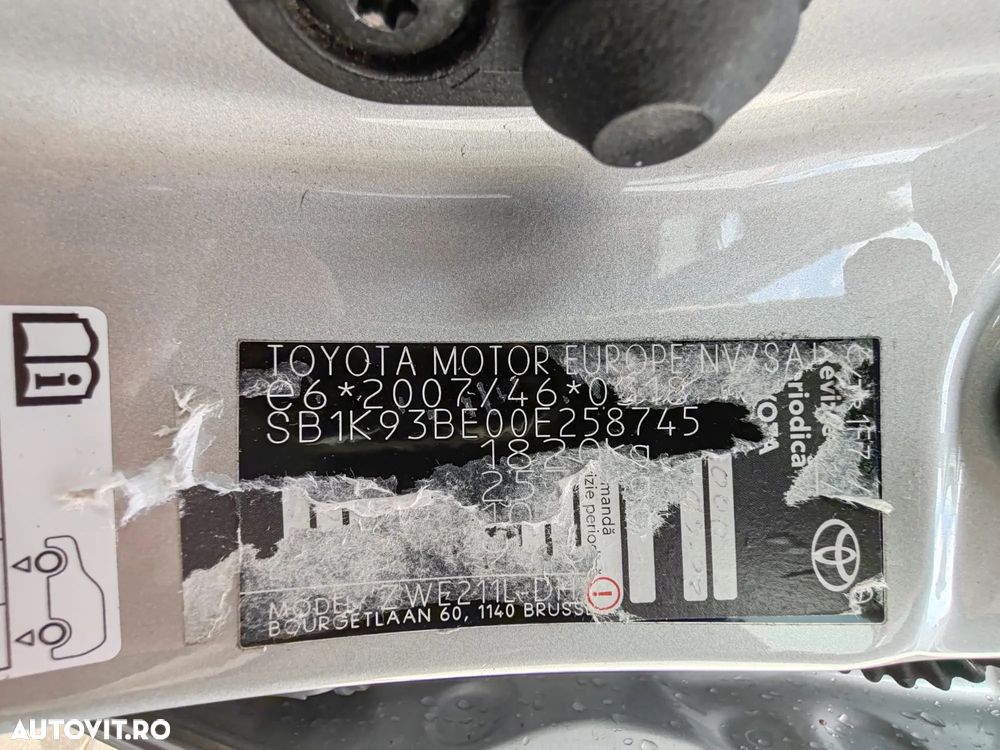 Toyota Corolla 1.8 HSD Business - 21