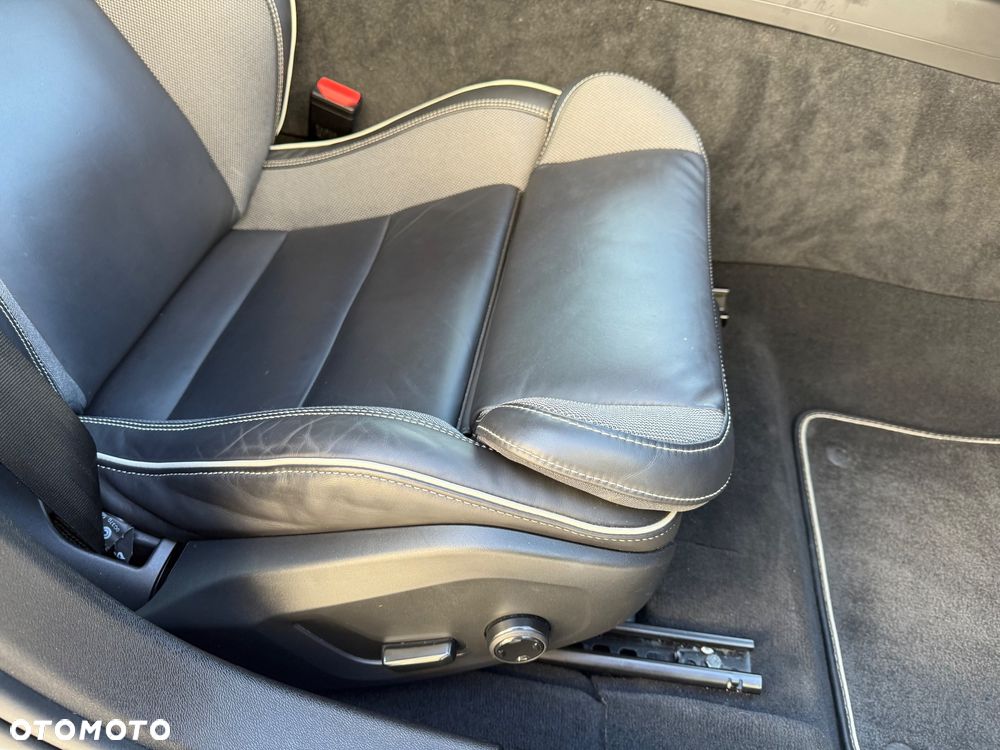 Volvo S60 T4 R-Design - 15