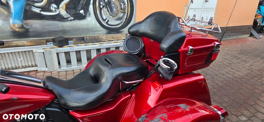 Harley-Davidson FLH Electra Glide - 21