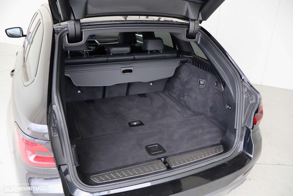 BMW 520 d Pack Desportivo M Auto - 11