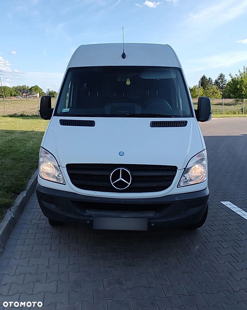 Mercedes-Benz SPRINTER 216 - 16