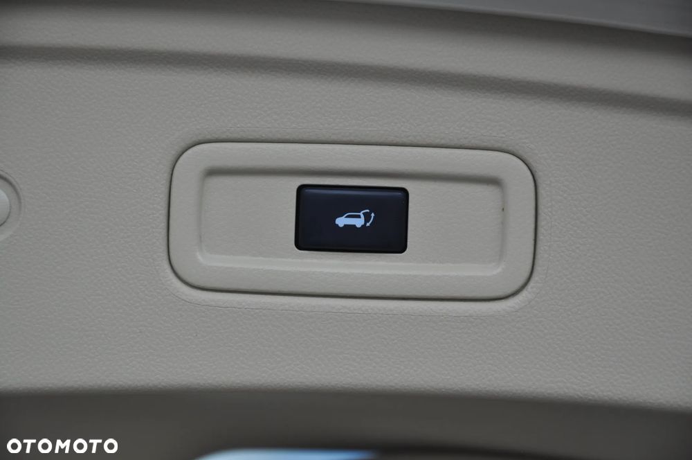 Infiniti QX70 - 38