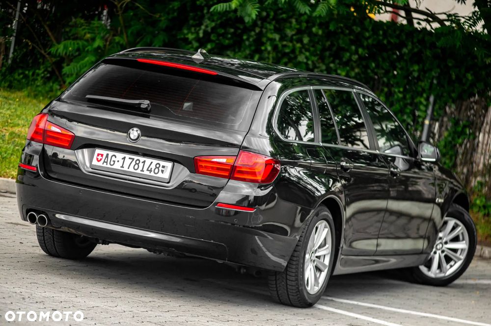 BMW Seria 5 530d xDrive - 15