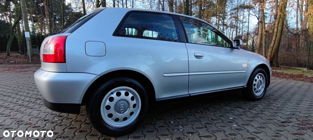 Audi A3 3-drzwiowe 1.6 Ambiente - 7