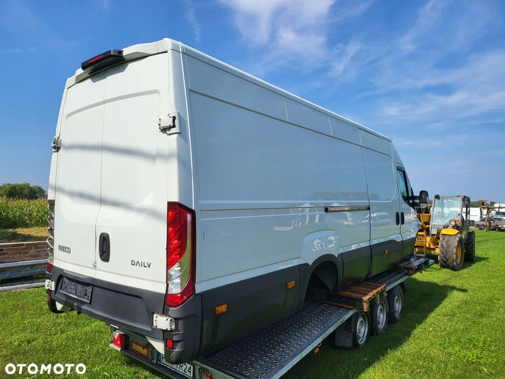 lewy bok iveco daily 14+ cc50105 bianco l4 h2 max poszycie ćwiartka płat - 4