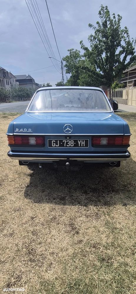 Mercedes-Benz E - 15