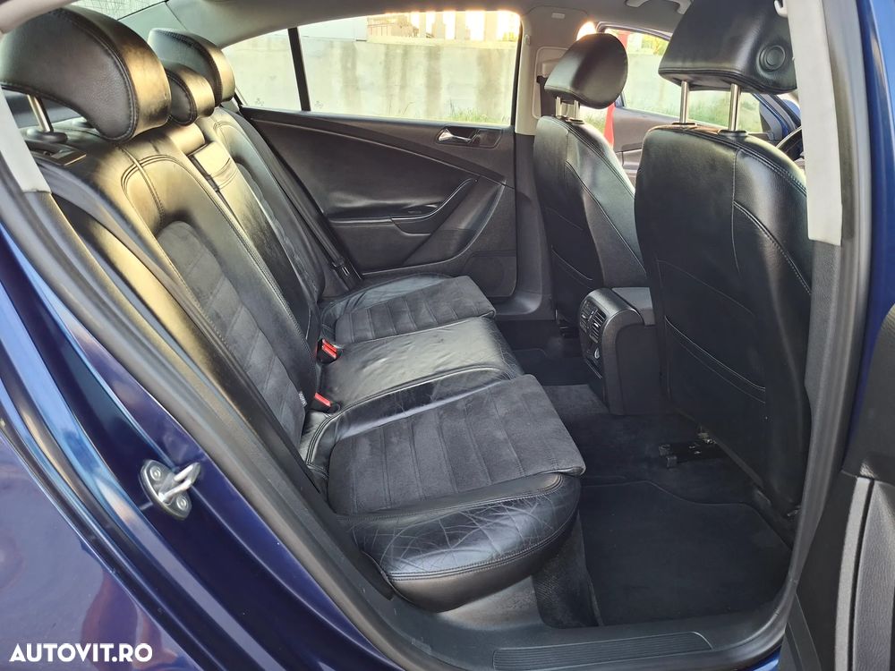 Volkswagen Passat - 11
