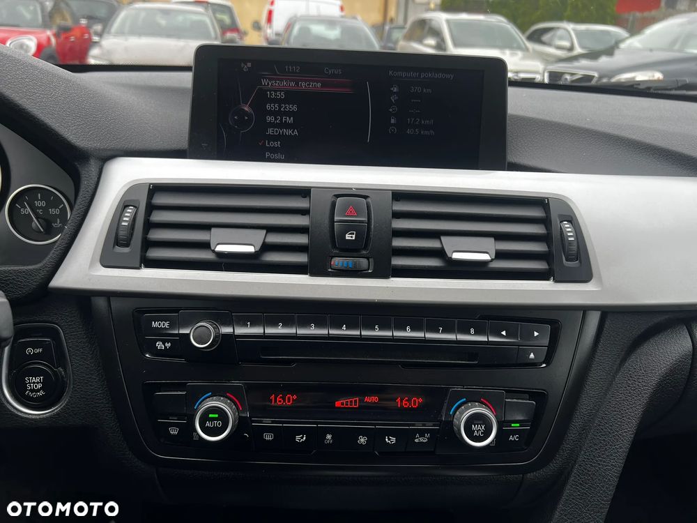 BMW Seria 3 320d Touring - 21