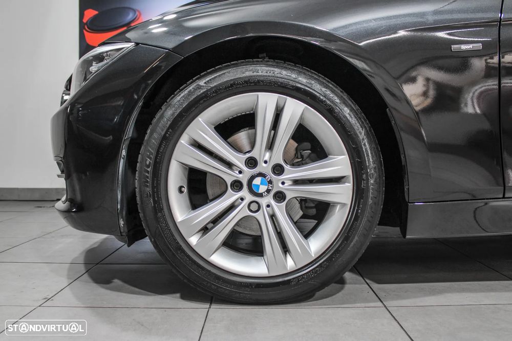 BMW 318 d Auto Line Sport - 8