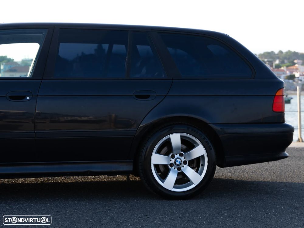 BMW 530 d Touring - 14