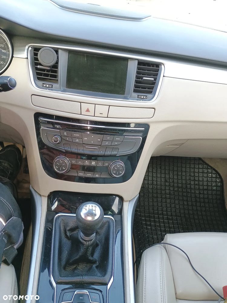 Peugeot 508 1.6 T Allure - 12