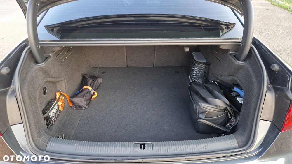 Audi A4 Limousine - 30