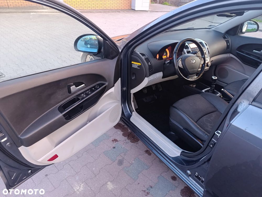 Kia Ceed 1.4 Comfort - 4