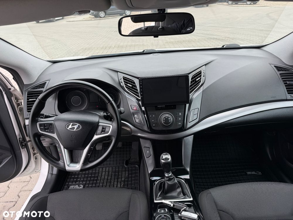 Hyundai i40 i40cw 1.6 Fifa World Cup Edition - 18
