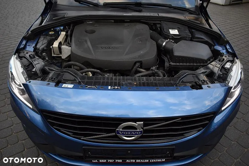Volvo V60 D4 R-Design - 40