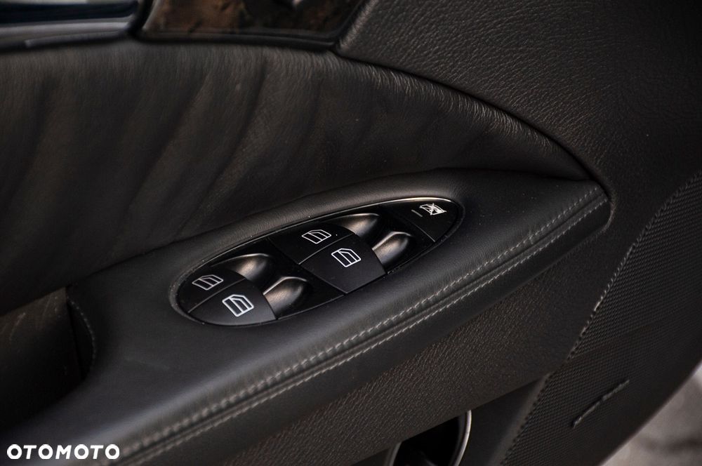 Mercedes-Benz Klasa E 500 7G-TRONIC Avantgarde - 30