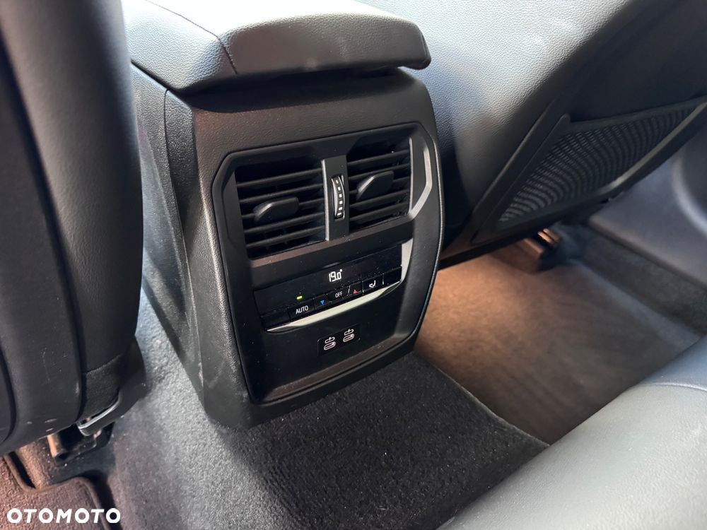BMW Seria 3 320d xDrive MHEV M Sport sport - 22