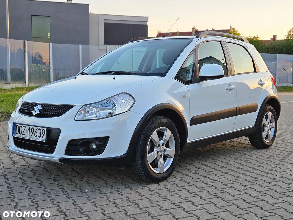 Suzuki SX4 1.6 Comfort Plus - 1