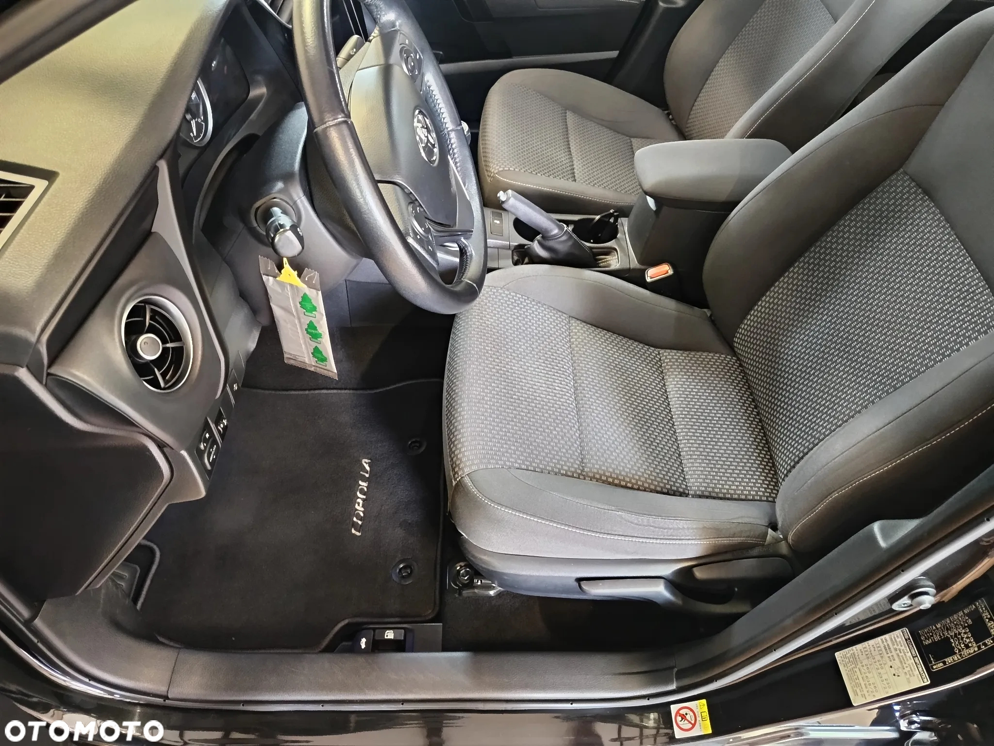 Toyota Corolla 1.6 Comfort - 10