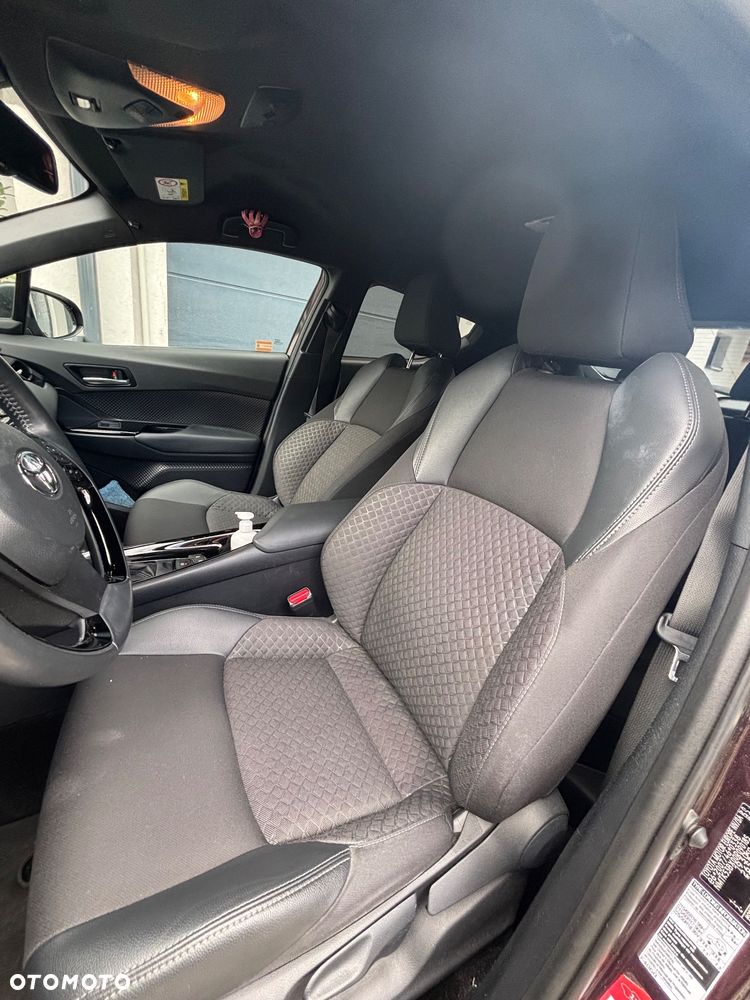 Toyota C-HR - 9