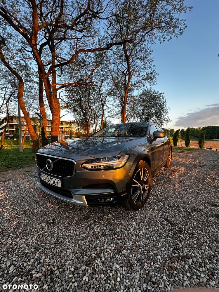Volvo V90 D5 SCR AWD Momentum Pro - 2