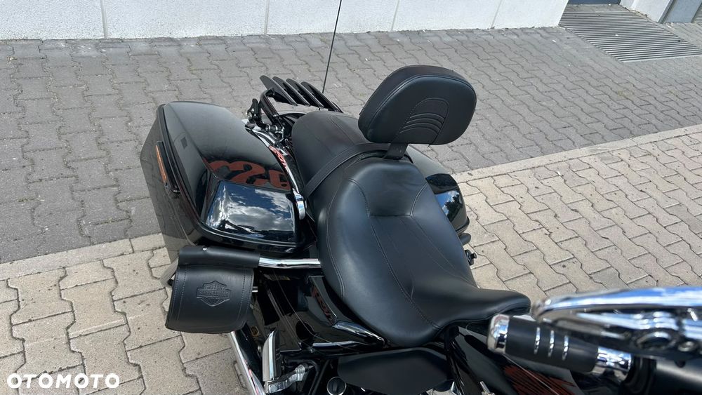 Harley-Davidson Touring Road Glide - 10
