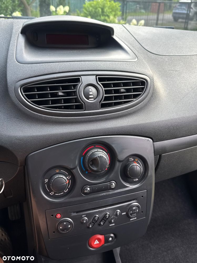 Renault Clio 1.2 16V All Inclusive - 14