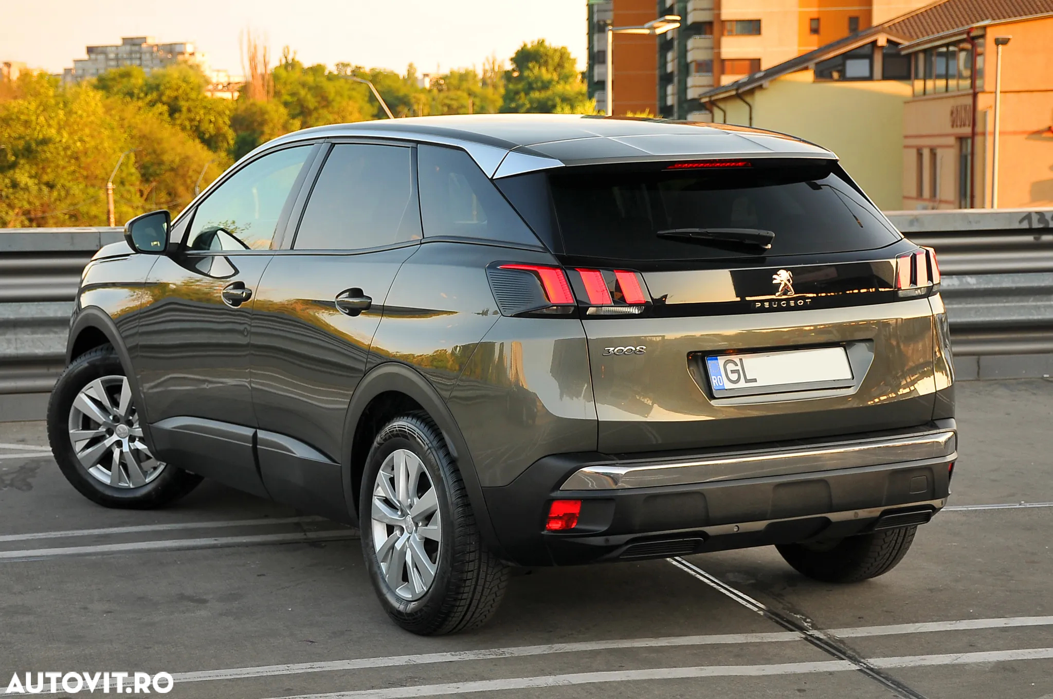 Peugeot 3008 1.5 BlueHDI 130 EAT8 Allure Pack - 2