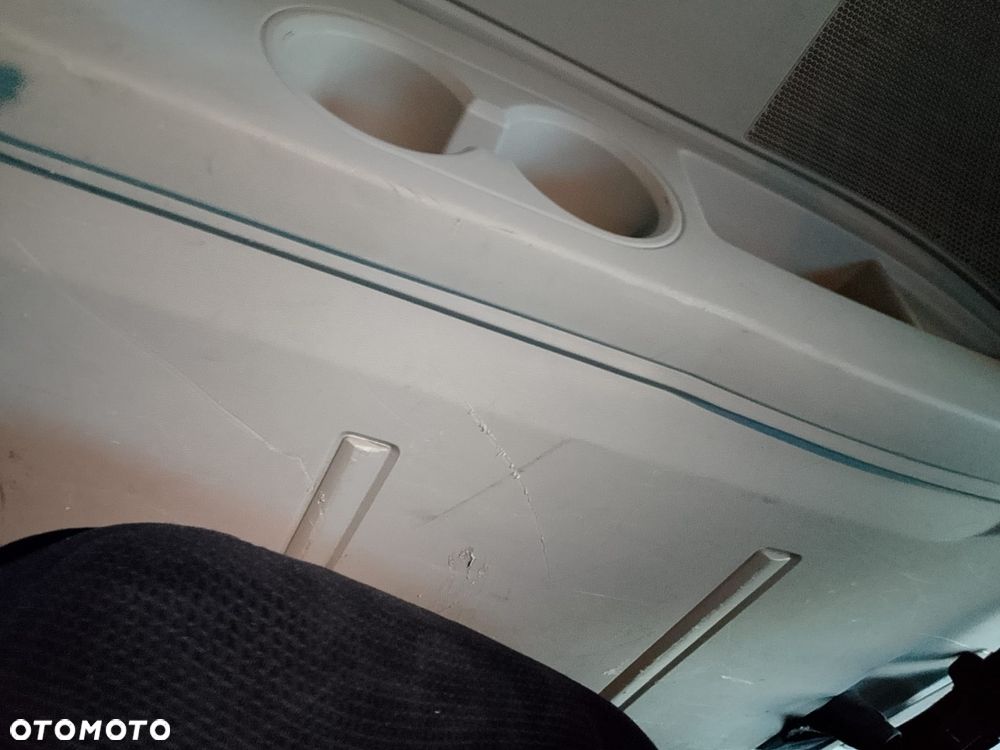 Chrysler Town & Country - 14