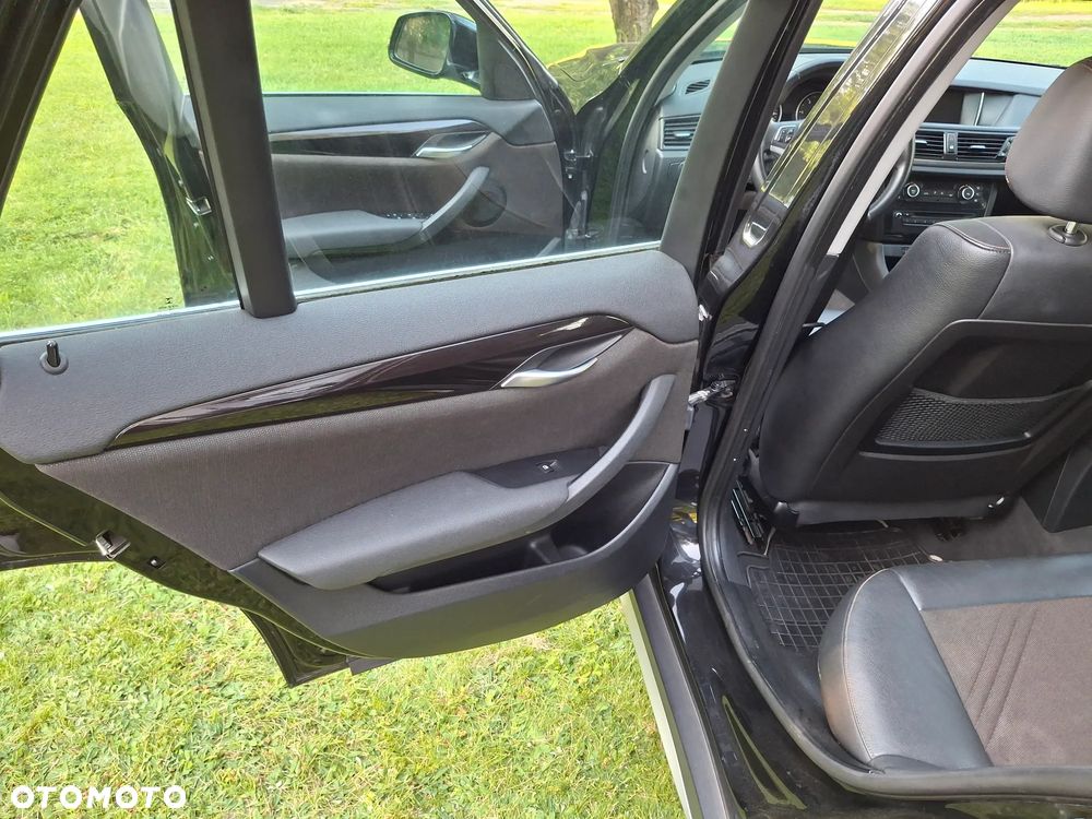 BMW X1 xDrive18d xLine - 14