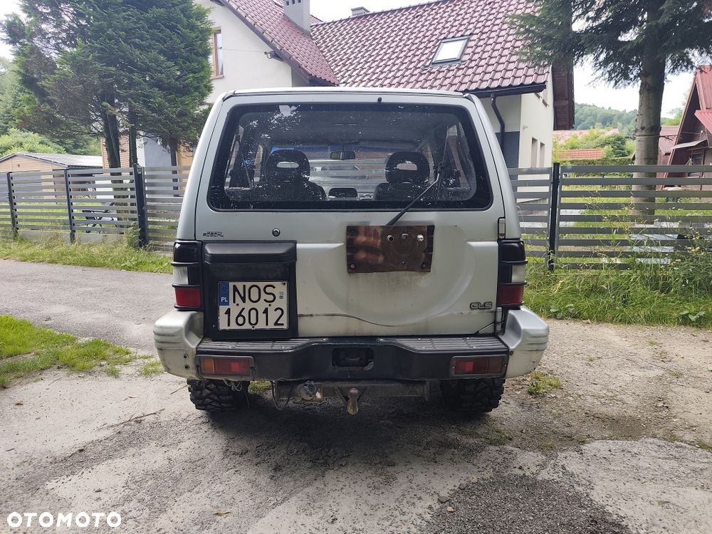 Mitsubishi Pajero - 4